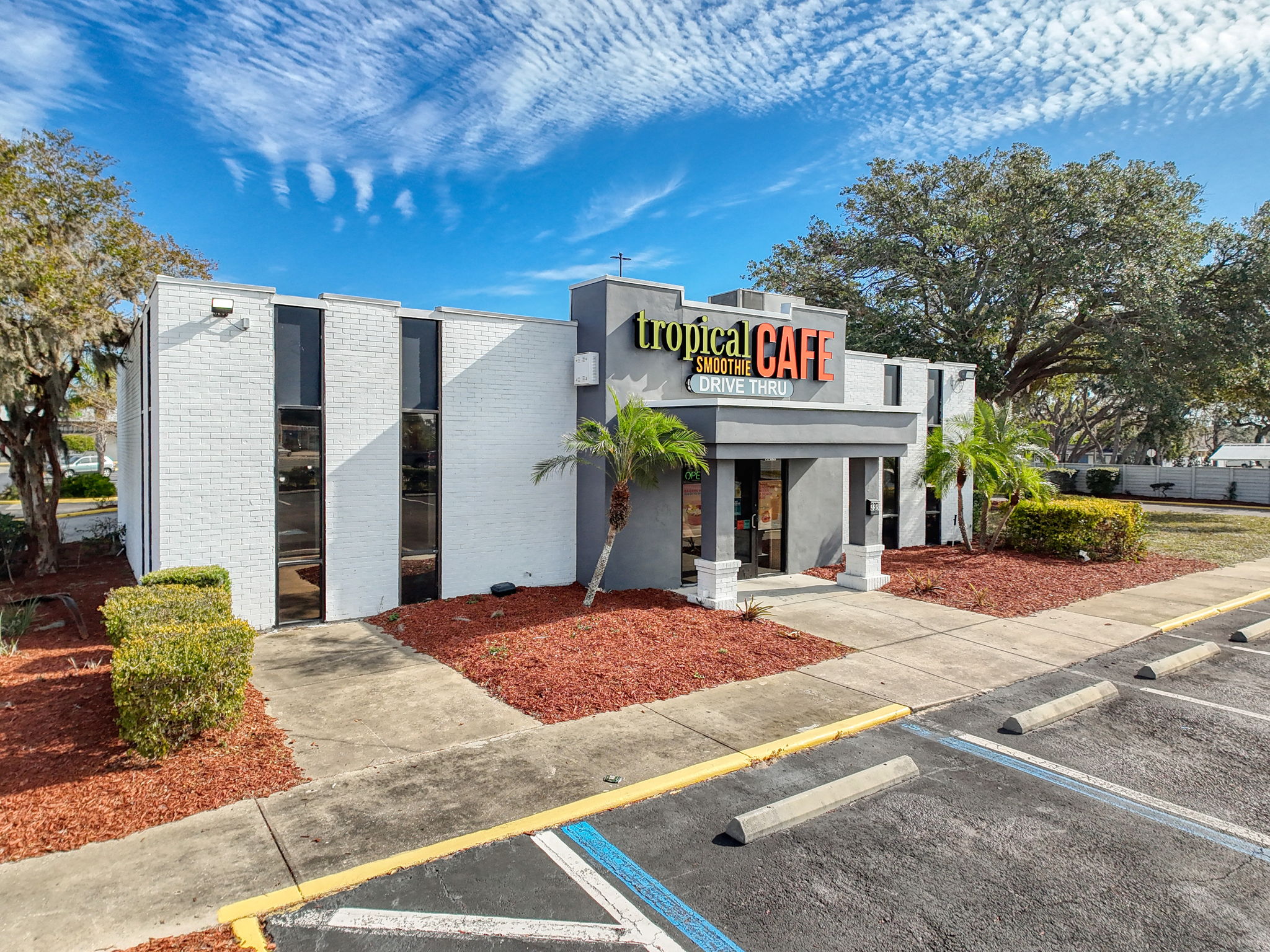 20 web or mls Holiday Mall 36